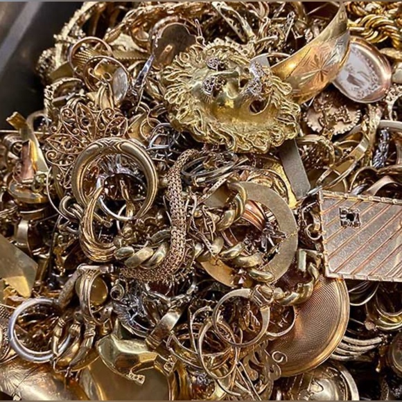 $20 Jewelry Mystery Box - Picture 3 of 6